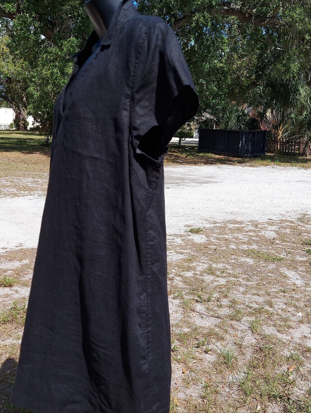Tommy Bahama 100% Linen Black Short-Sleeve V-Neck Tunic - Picture 7 of 8